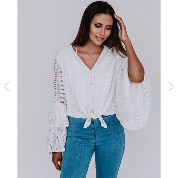 Willow Crochet Bell Sleeve- Ivory, Three Bird Nest - Picture 2 of 4